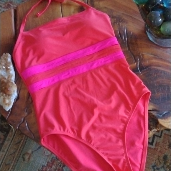 Colorblock swimsuit - Picture 4 of 7